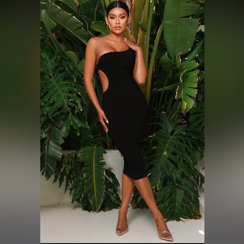 Fashion Nova Harlow Snatched Midi Dress Black (S)